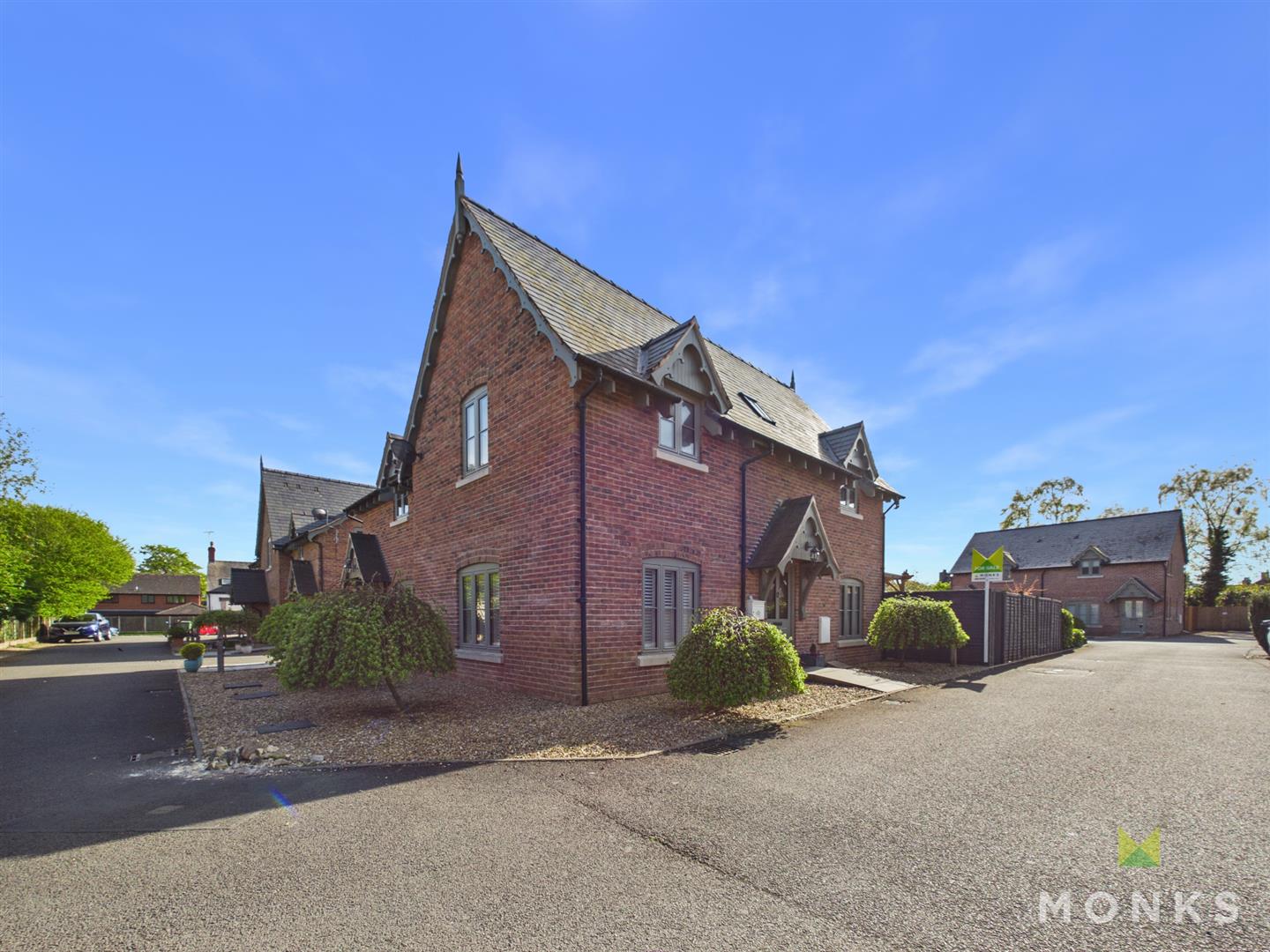 17 Penrhos Court, Whittington, Oswestry, SY11 4FA For Sale
